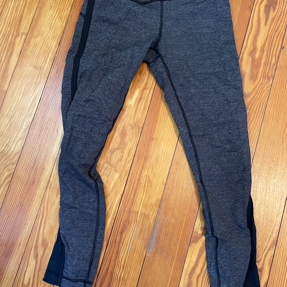 Lululemon black pinstriped leggings - Picture 2 of 4